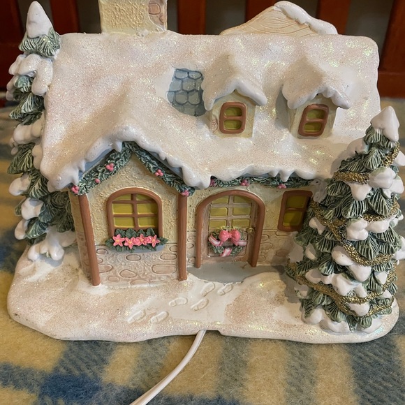 Precious Moments Holiday Hawthorne Village Set of 3! 2002 - Picture 16 of 16